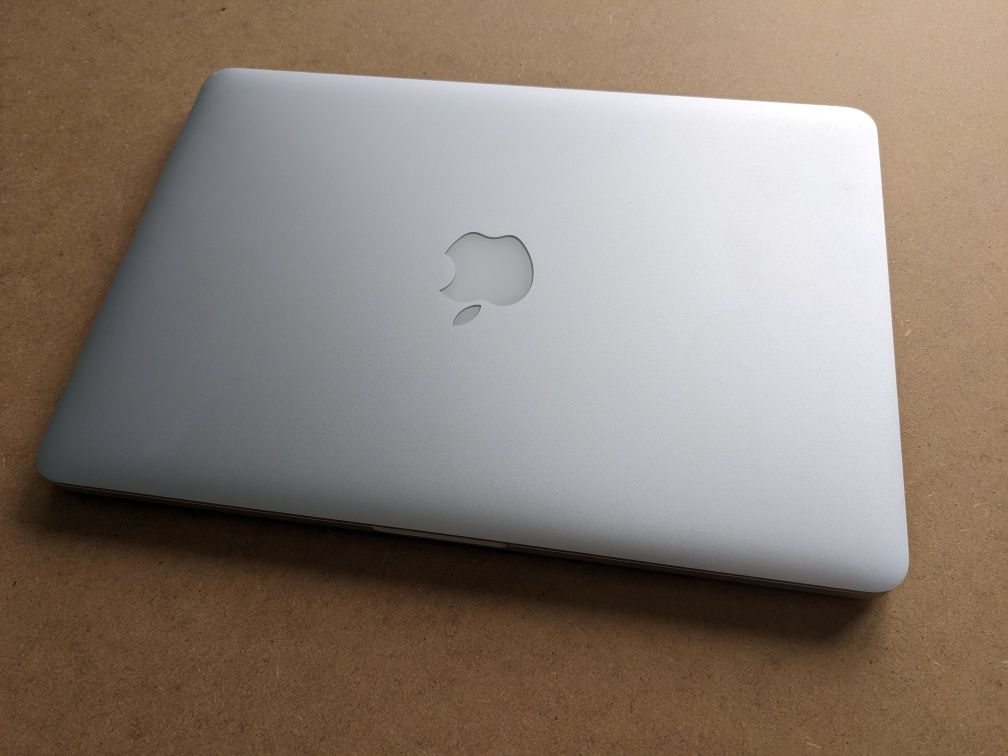 MacBook Pro 13 Retina A1502 (2015) Intel i5-8Gb RAM-256Gb SSD