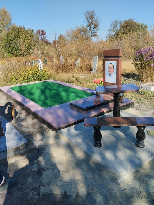 Виробляємо пам'ятники різної складності