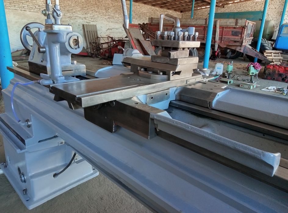 Продам токарний станок  s1-250/1500