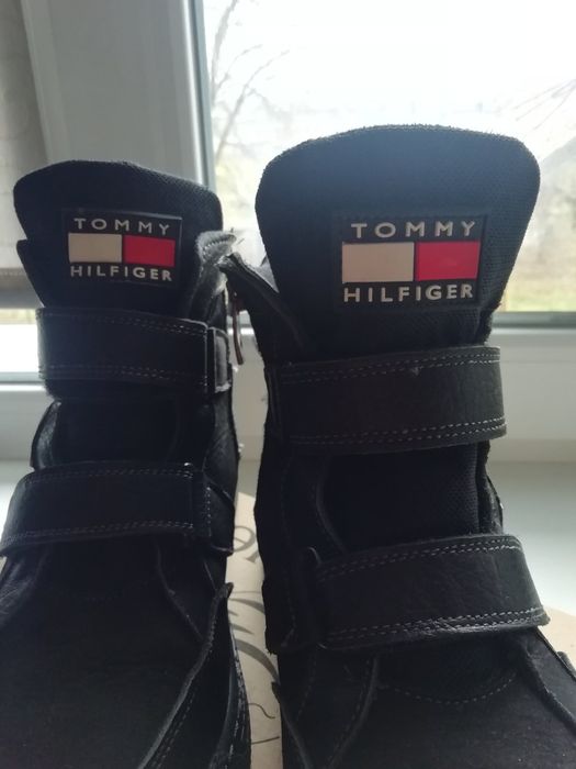 Продам зимние ботинки