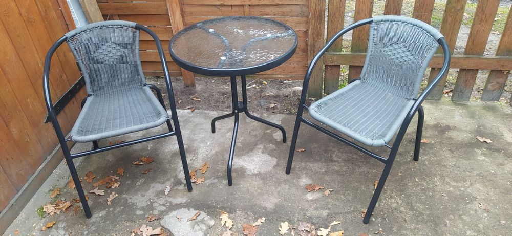 Zestaw 2krzesla plus okrągły stół