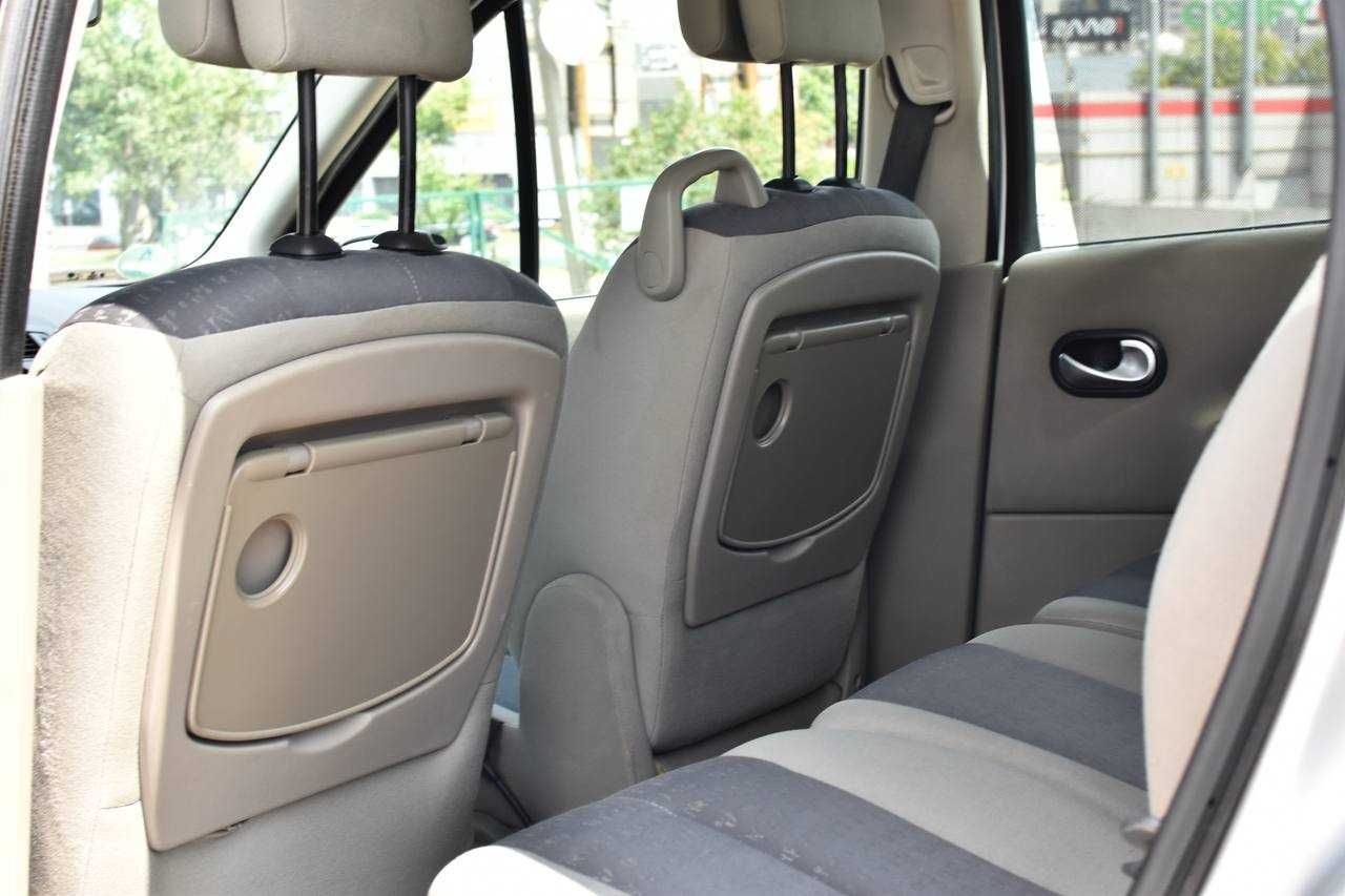 Renault Scenic 2005р. 1.6 бензин, обмін [Перший внесок від 20%]