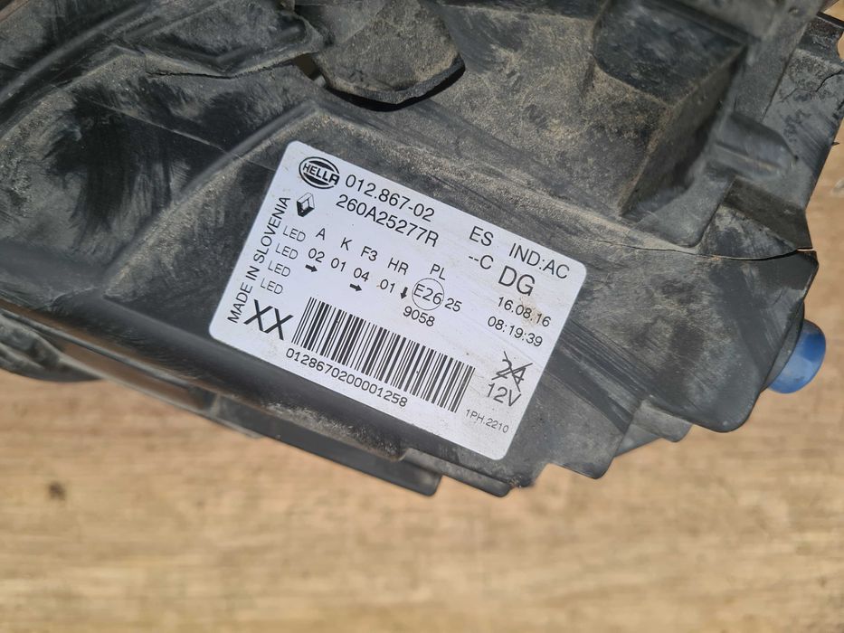 Renault Clio 4 IV RS Halogen prawy LED DRL Megane RS