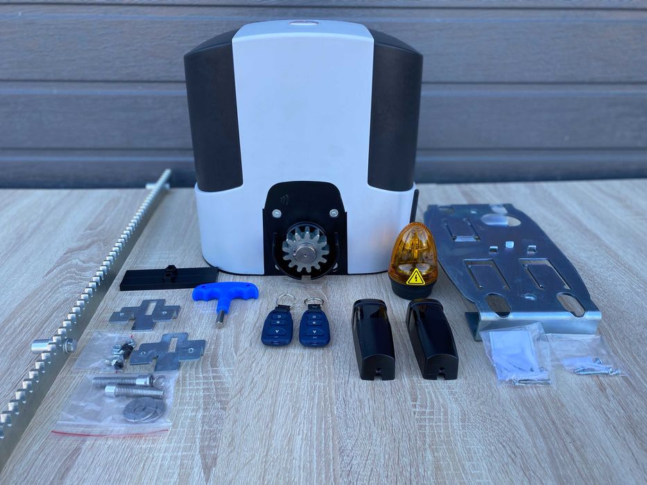 Автоматика для відкатних воріт, Привід на ворота, Мотор для воріт