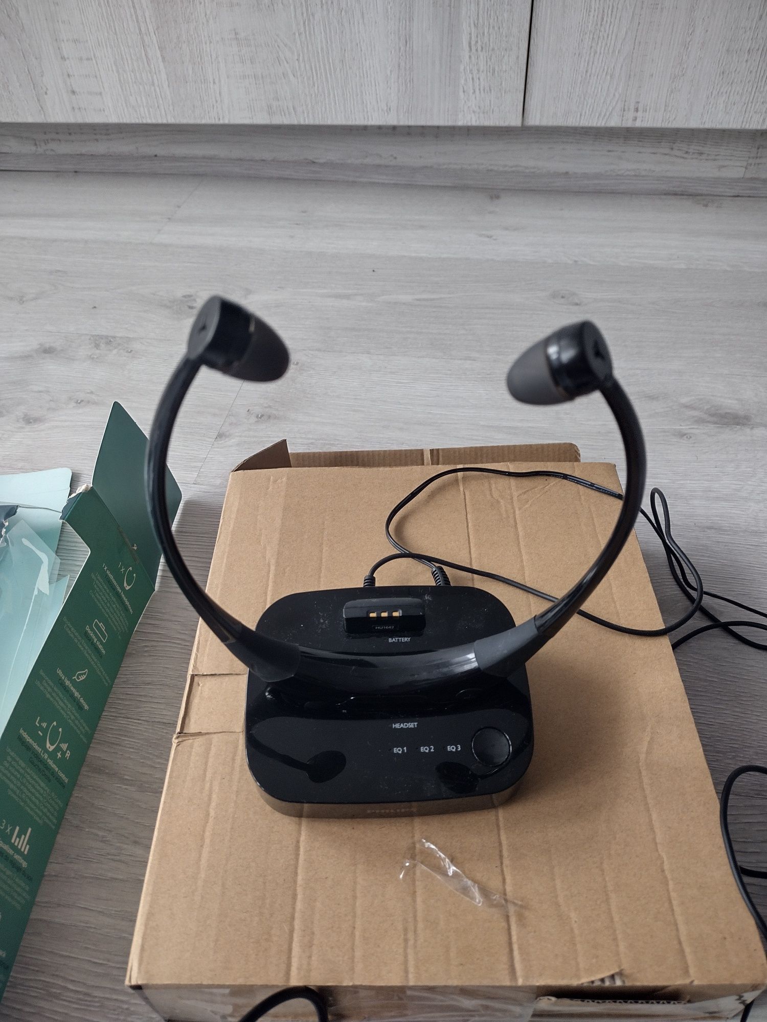 Philips SSC5001/10 AudioBoost słuchawki do TV możliwa szybka wysylka