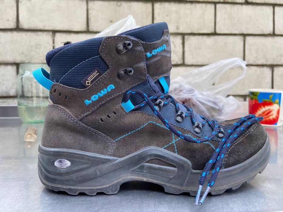 Продам шикарне взуття фірмм LOWA, 100% Оригинал , стан майже нові ,