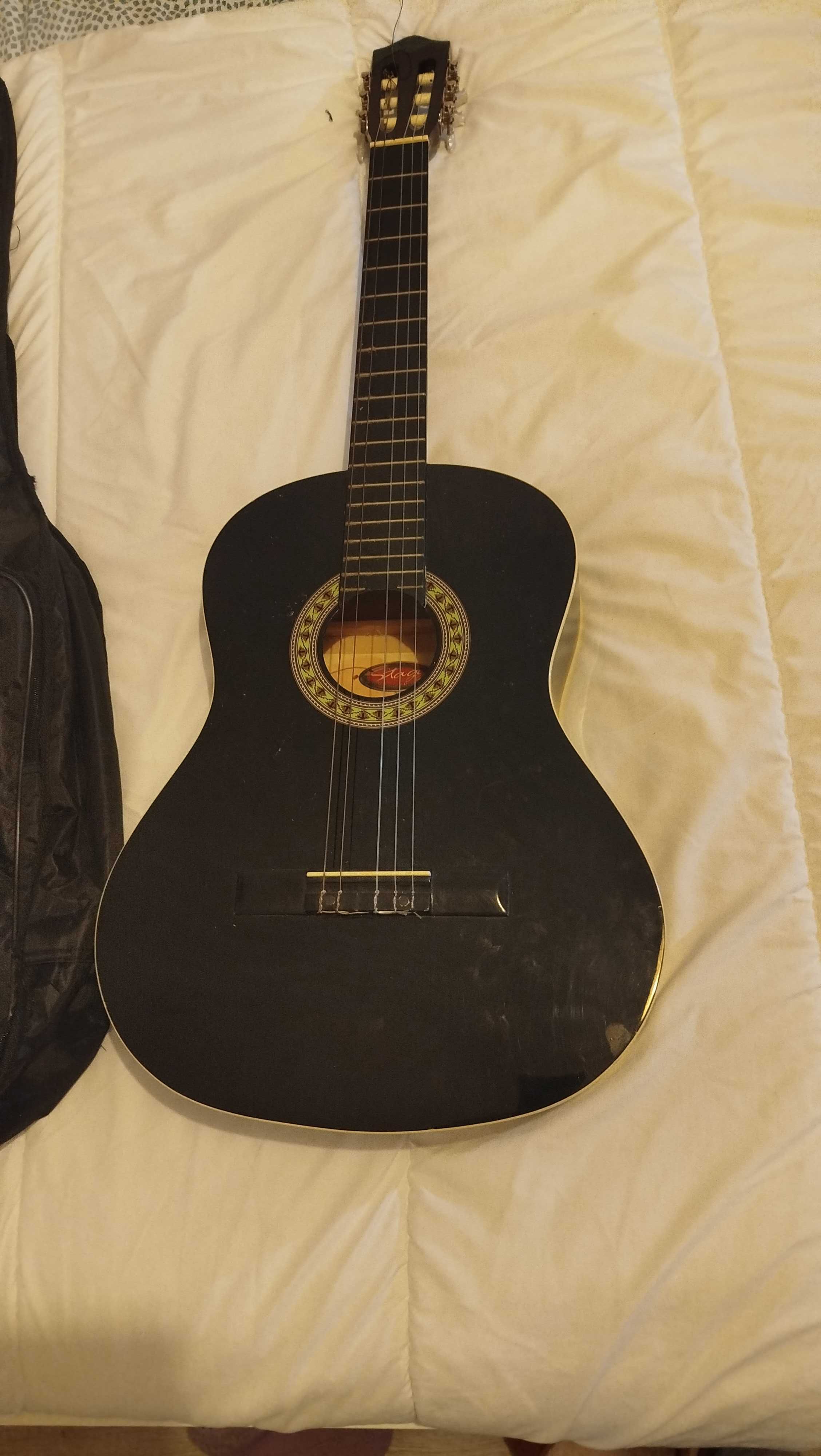 Guitarra Clássica com estojo