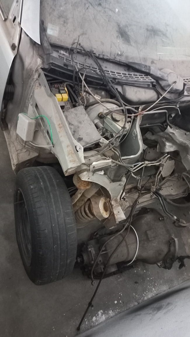 Mercedes-Benz CLK 320 W208 Para peças