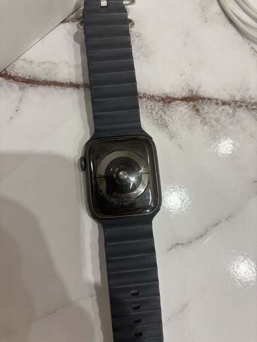 Apple Watch Series 5, 44mm