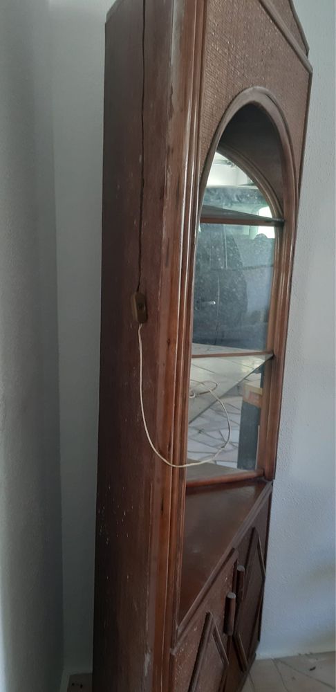Movel de.Canto eletrificado em bambu