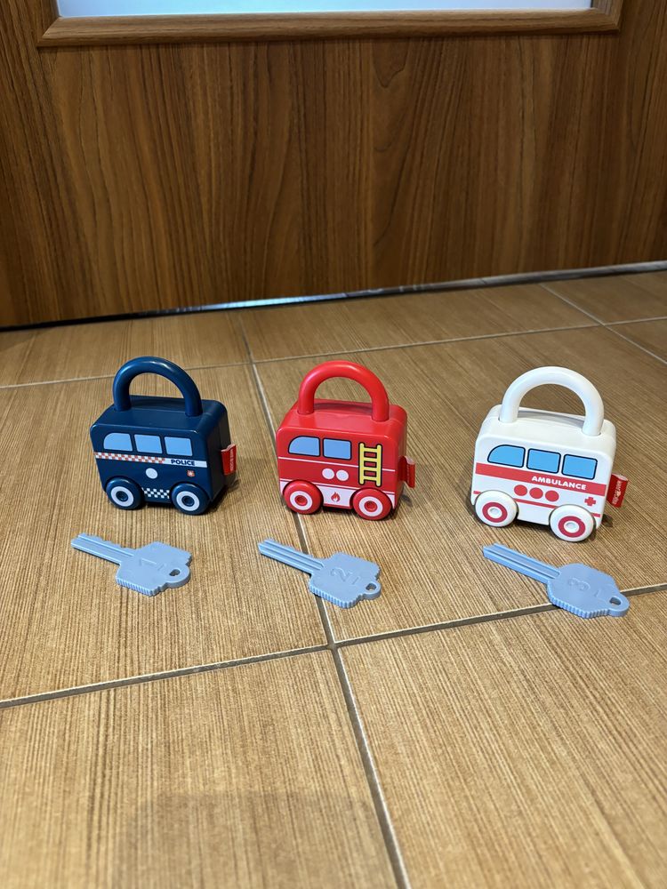Samochodziki kłódki Montessori