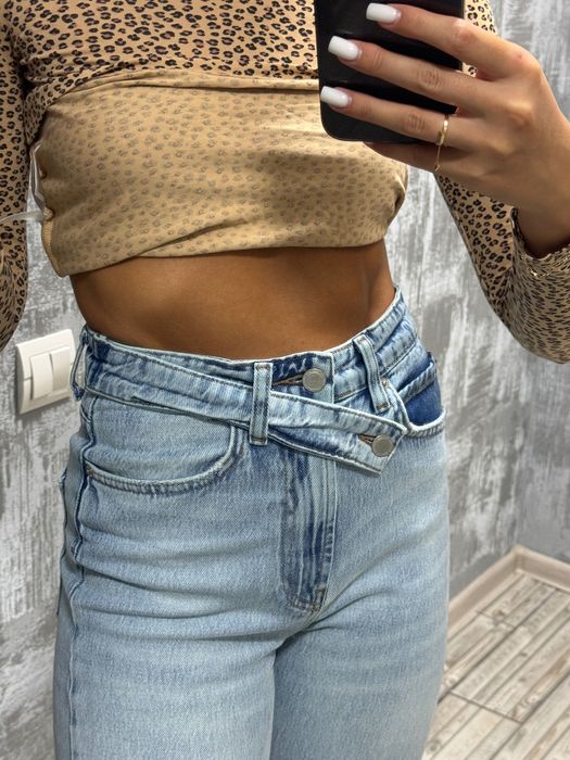 Жіночі джинси з розрізами