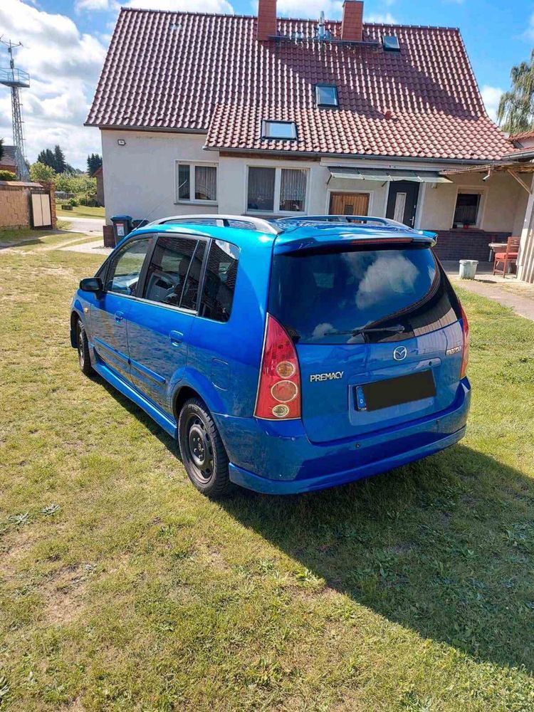 Mazda Premacy 2002 рік 2.0 бензин,автомобіль на запчастини