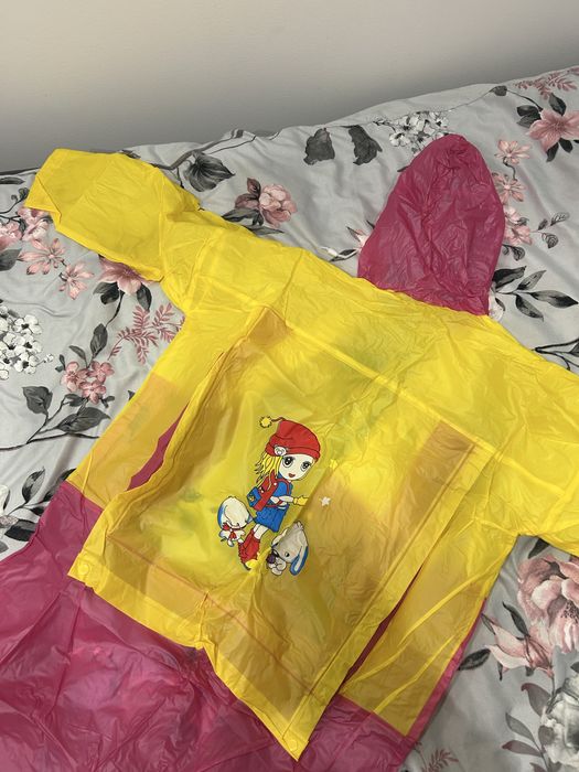 Dziecięca peleryna przeciwdeszczowa