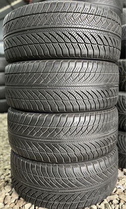 245/45 R18 4 шт. Goodyear Ultragrip 8