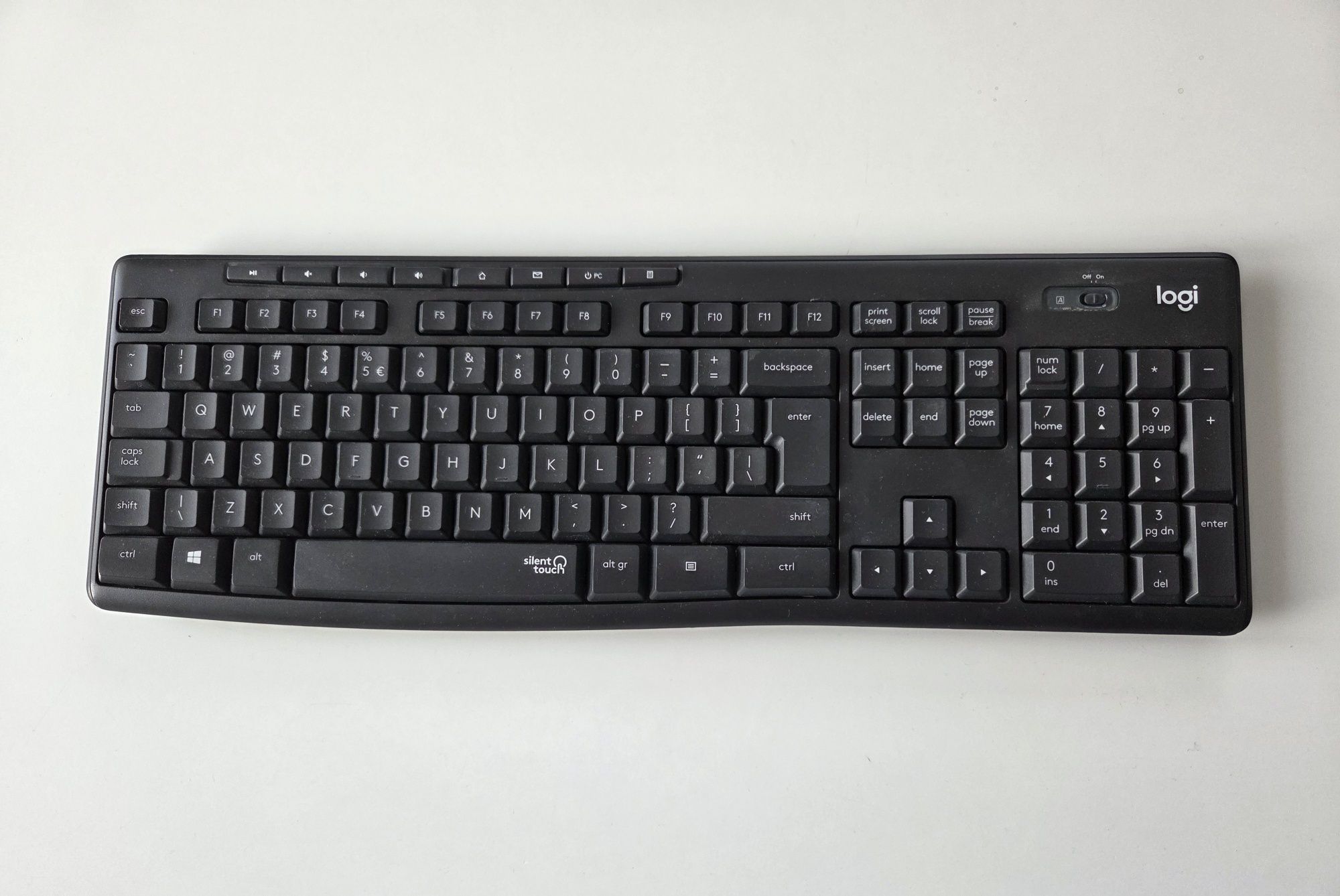 Klawiatura bezprzewodowa logitech silent touch K295 + mysz Microsoft