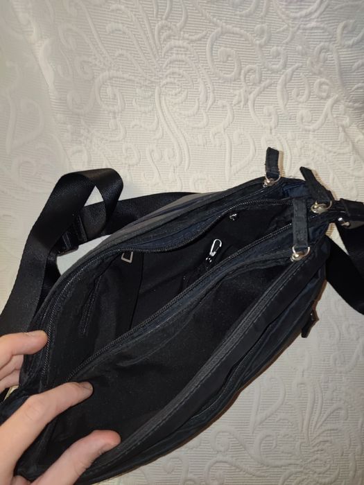 Vendo mala Samsonite preta