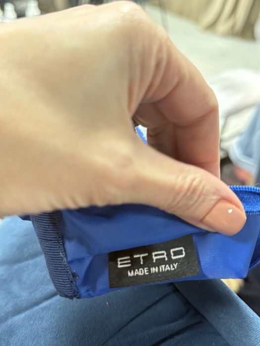 Продам косметичку Etro, оригинал, куплена в Ароматеке