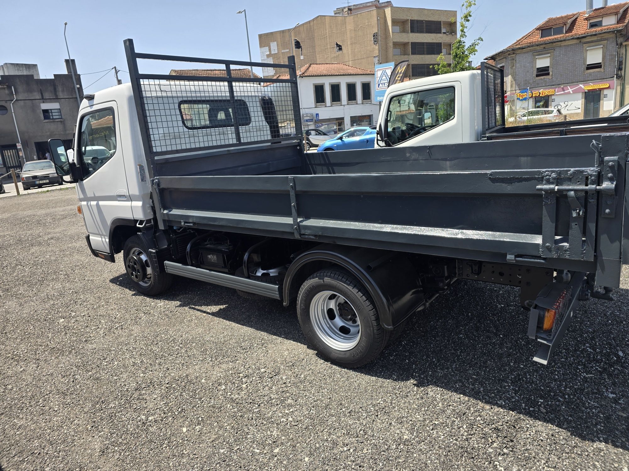 Mitsubishi Canter Fuso 3.0cc basculante