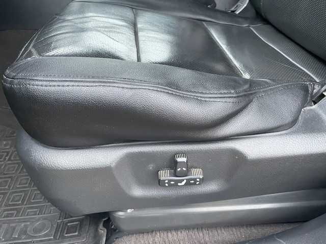 Авітомобільт КІА Sorento 2,5 CRDI 2008 року