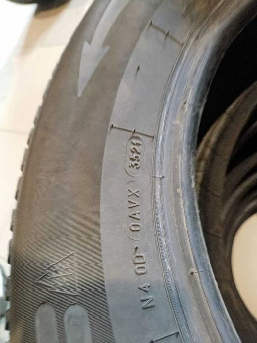 Комплект шин б/у 215/65R16 98H BFGoodrich g-Force Winter 2