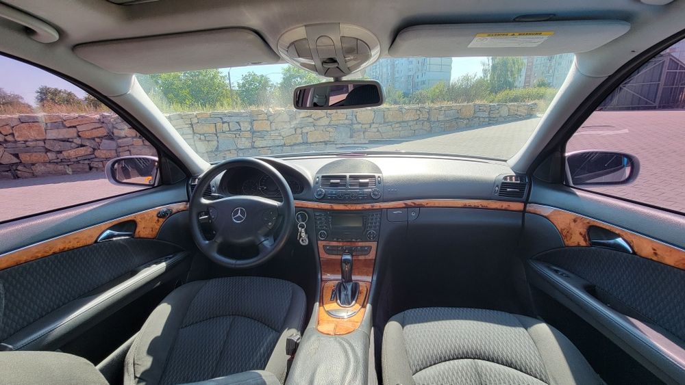 Продаю Mercedes-Benz W211 2.2 cdi автомат