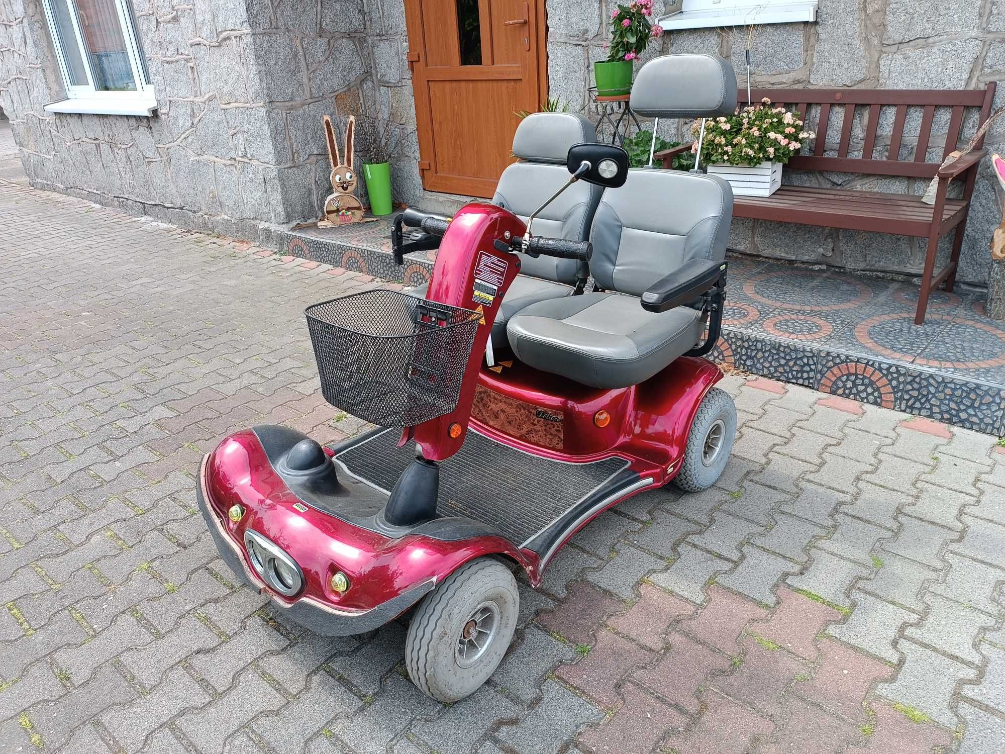 Elektryczny wózek inwalidzki dwuosobowy
