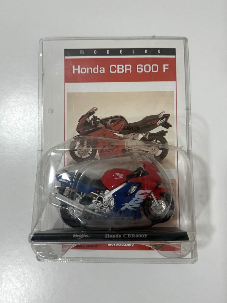 Miniatura HONDA CBR 600 F