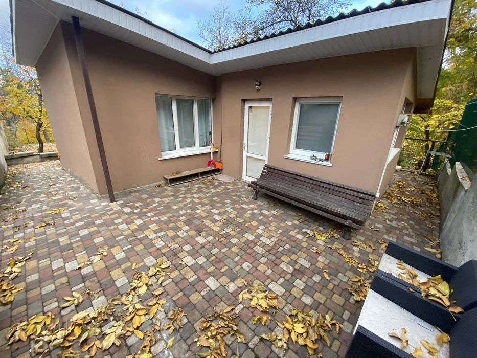 Здається будинок вул.І.Рєпіна 4,Лук`янівська 7хв на транспорті