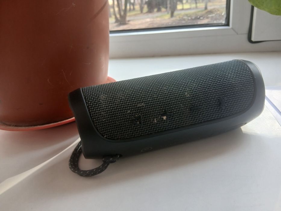 Портативна колонка JBL Flip Essential 2
