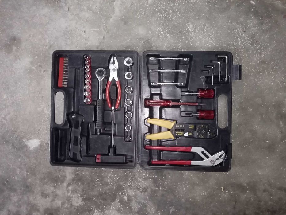 Caixas  de ferramentas diversas (Seis diferentes)