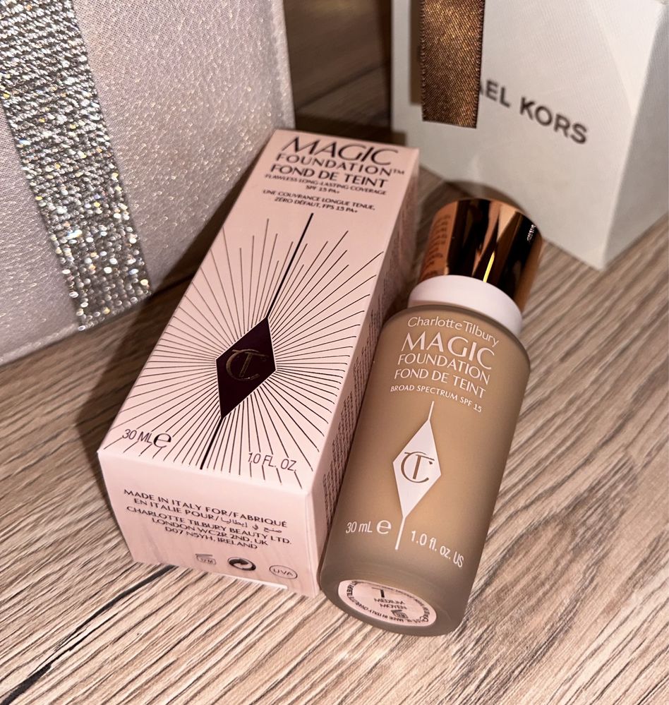 Podkład Charlotte Tilbury 7 Magic Foundation