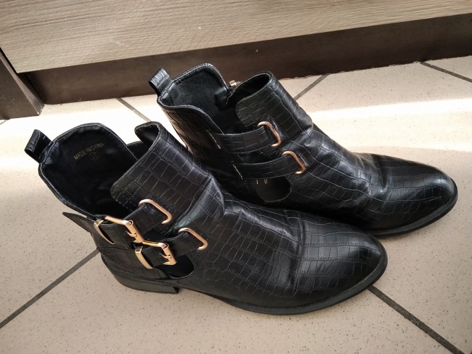 Buty czarne damskie MOHITO