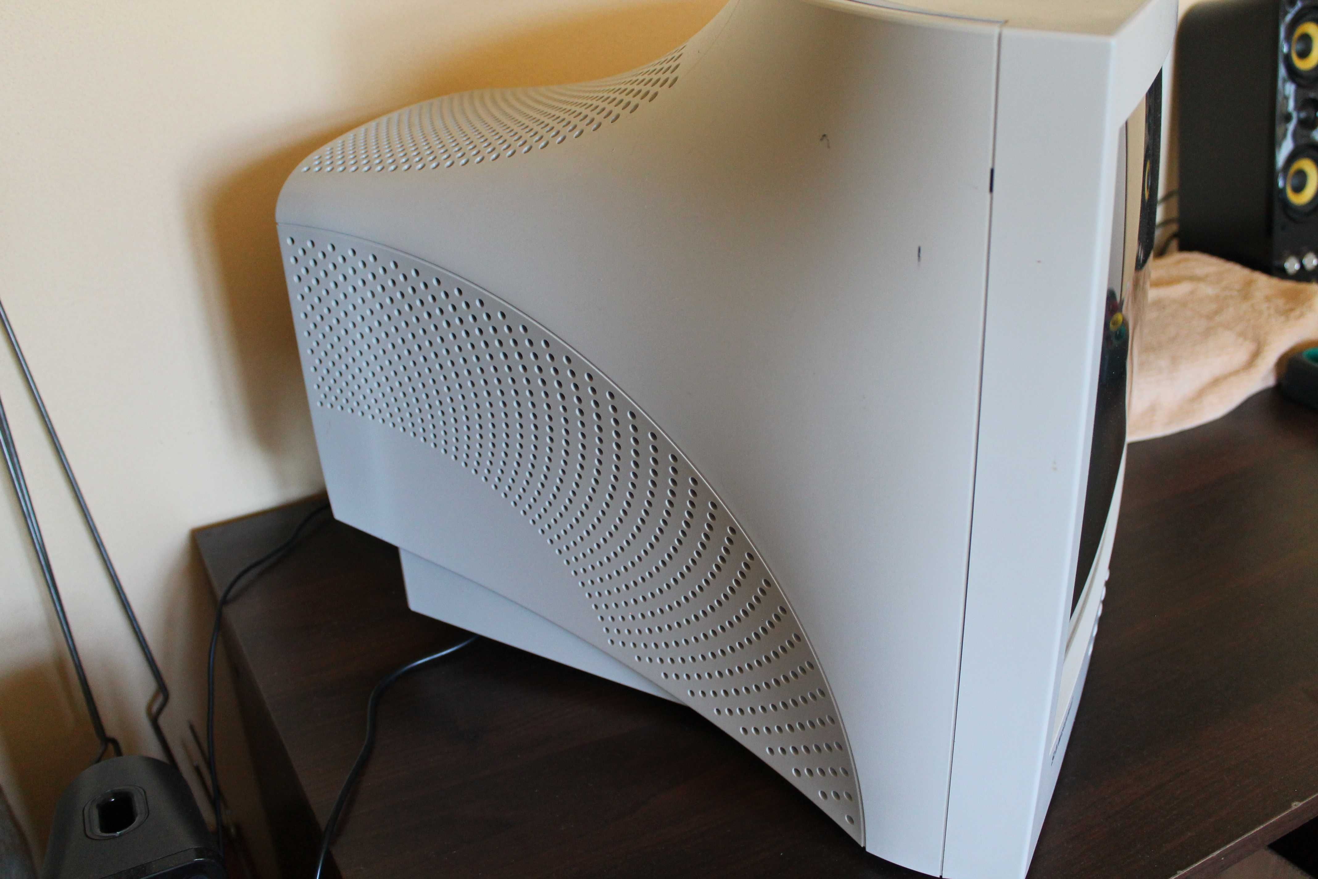 Monitor kineskopowy crt 19" SAMSUNG SyncMaster 957p