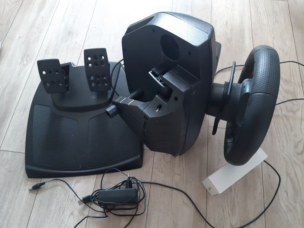 Кермо ігрове руль Logitech MOMO Racing