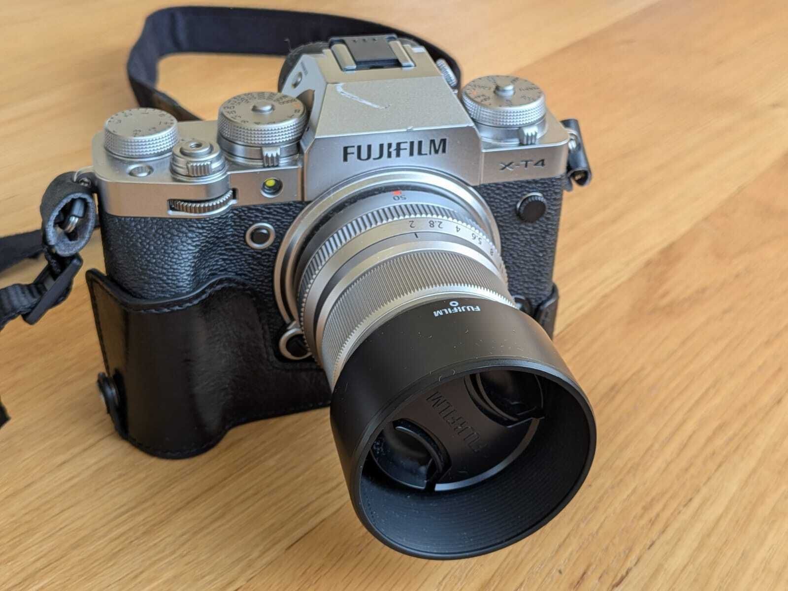 Câmara FUJIFILM X-T4 com lentes FUJINON 50 mm