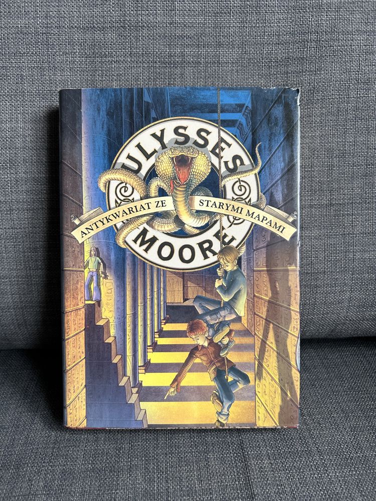 Ulysses Moore antykwariat ze starymi mapami