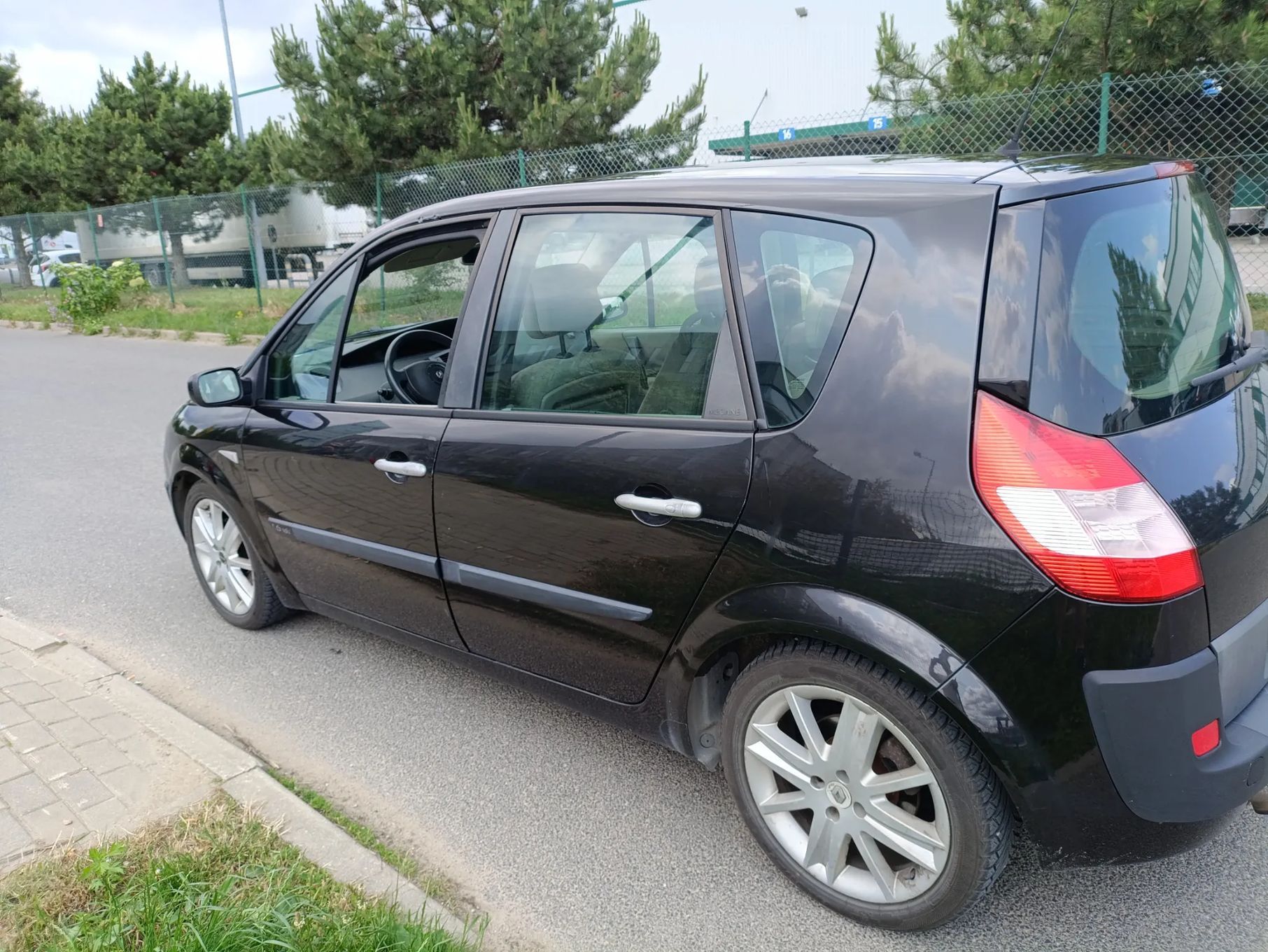 Renault Scenic Sprzedam Renault Scenic Oasis 1.6 lpg