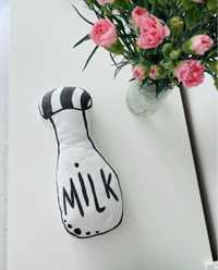 Poduszka dekoracyjna Milk dziecięca butelka