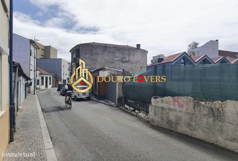 Apartamento T0 no centro de Vila Nova de Gaia