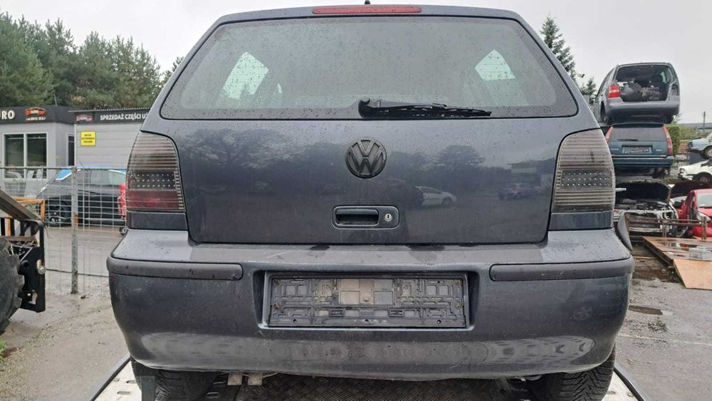 zderzak  tył  Volkswagen Polo 6N2