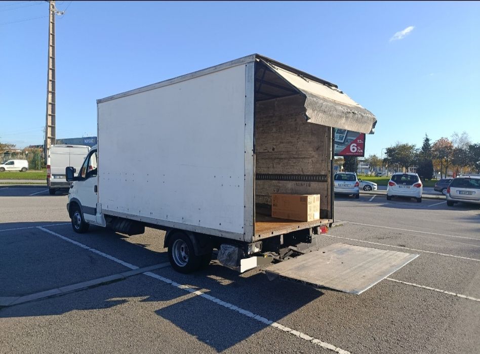 Iveco Daily C35 com Plataforma