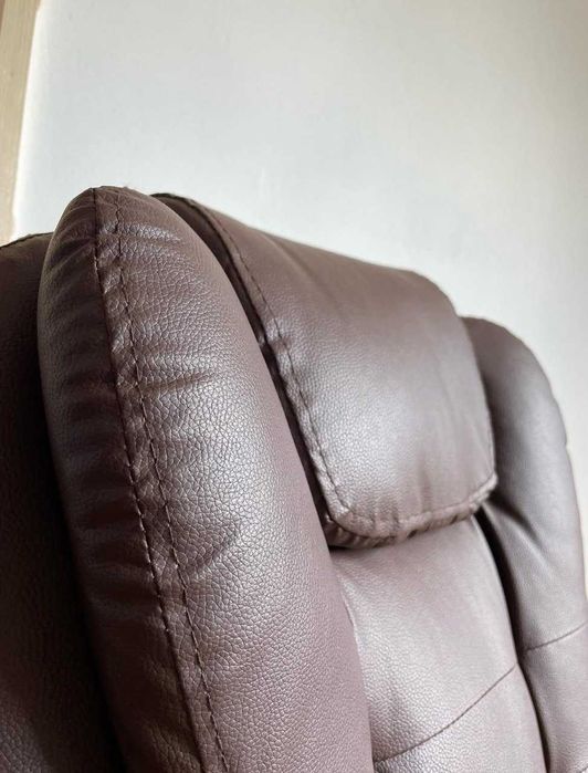 Офісне компьютерне крісло керівника TOR310 офисное кресло с массажем