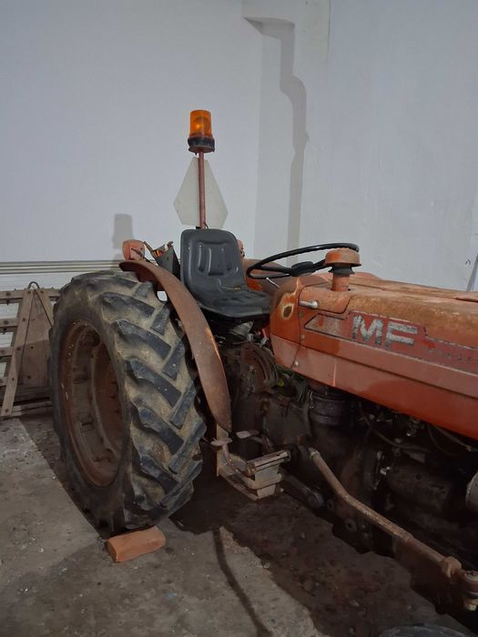 Trator Massey Ferguson 133
