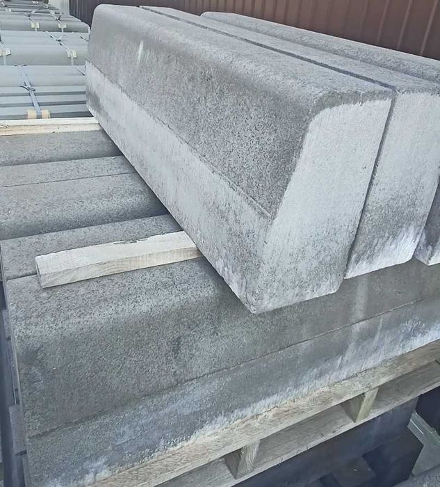 Розпродаж БОРДЮР дорожній 2,3 гатунок.