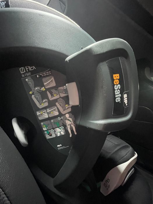 2 Cadeiras Auto BeSafe iZi Flex FIX i-Size – Como Novas