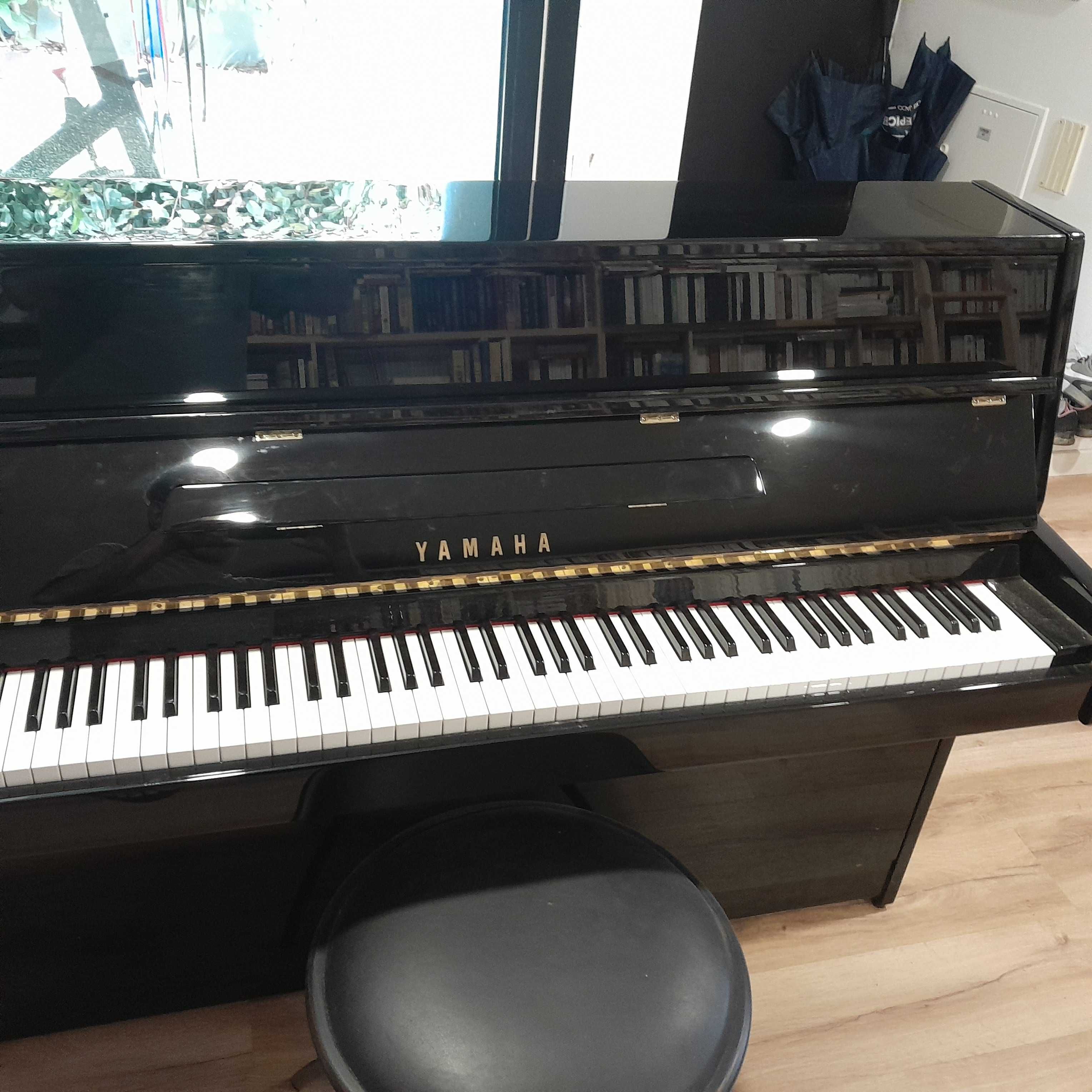 Vendo piano Yamaha