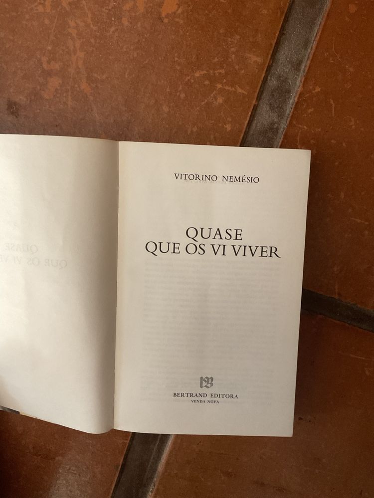 Livro Vitorino Nemésio - quase que os vi viver