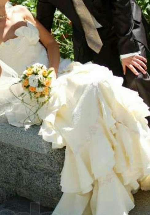 Свадебное платье размер 40-42 + фата