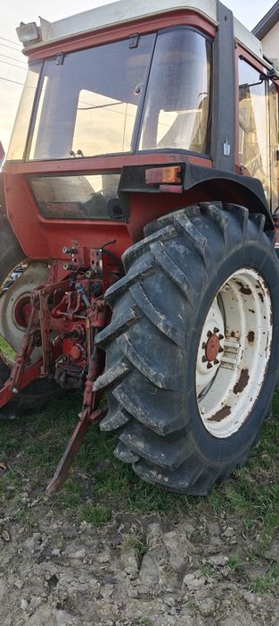 Case international 685 XL Fendt 250S
